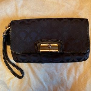Vintage coach bag with wristlet